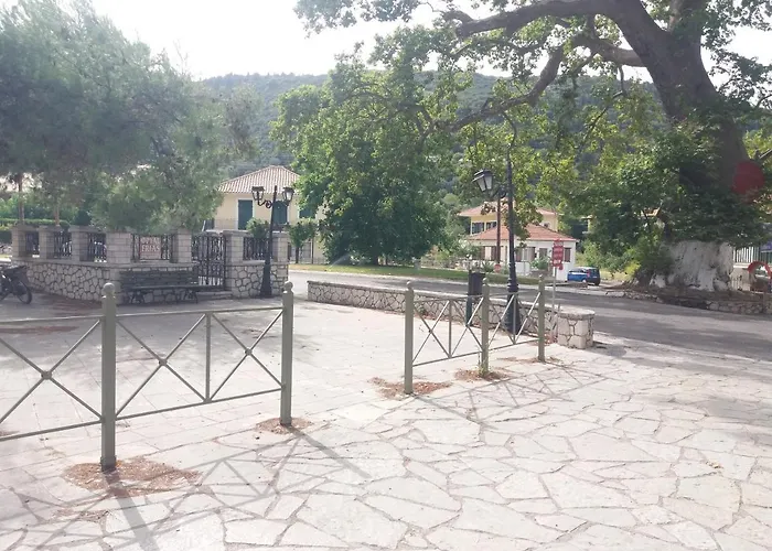 Anesis Ασπρογερακάτα