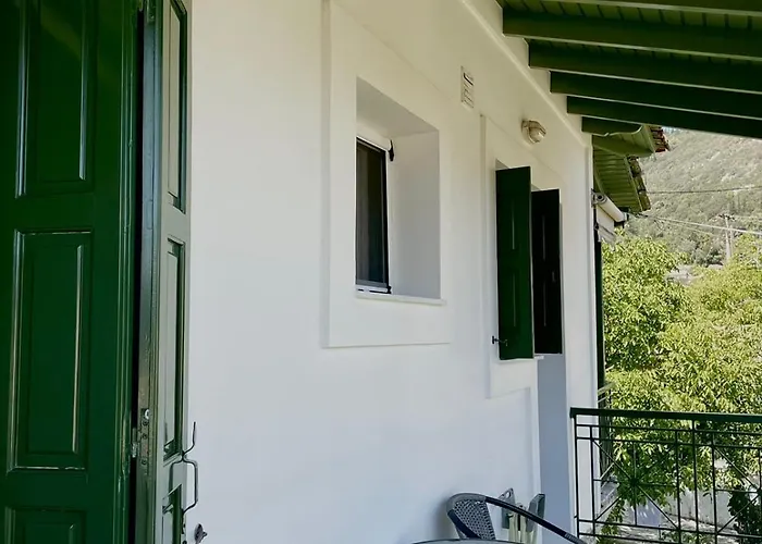 Anesis Ασπρογερακάτα